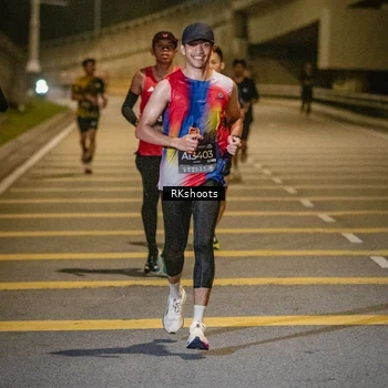 Runner Photo 6165723
