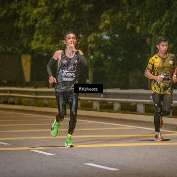 Runner Photo 6165772