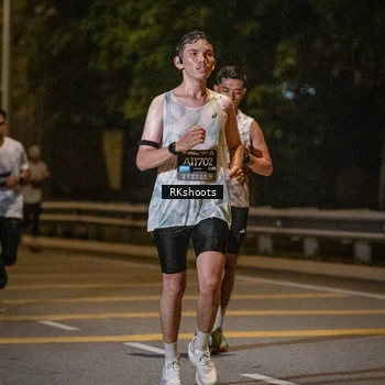 Runner Photo 6165842