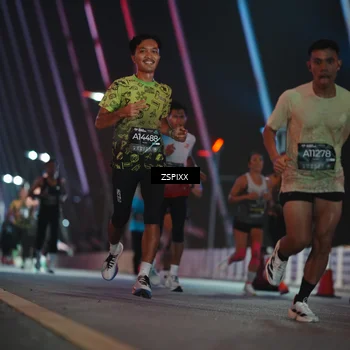 Runner Photo 6165888
