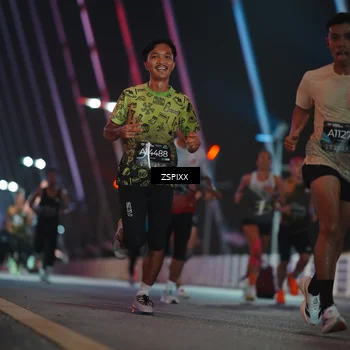 Runner Photo 6165917