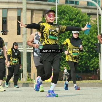 Runner Photo 6165919