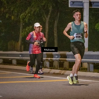 Runner Photo 6166131