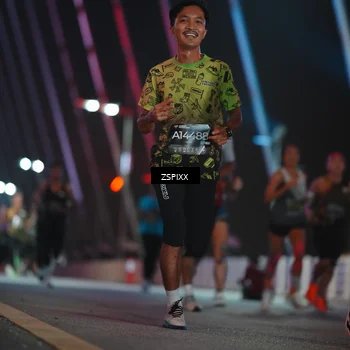 Runner Photo 6166325