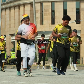 Runner Photo 6166355