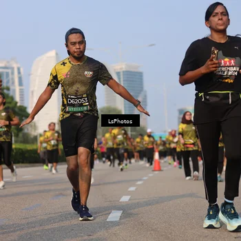 Runner Photo 6166372