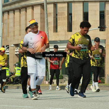 Runner Photo 6166385