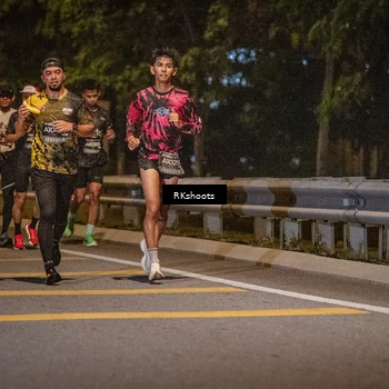 Runner Photo 6166514