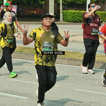 Runner Photo 6166610