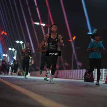 Runner Photo 6166745