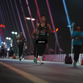 Runner Photo 6166760