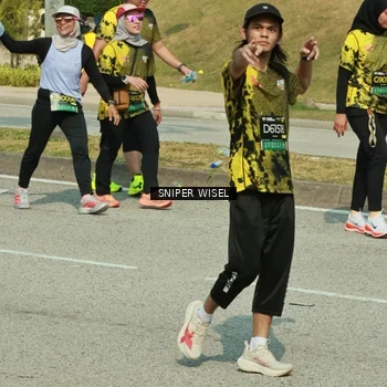 Runner Photo 6166825