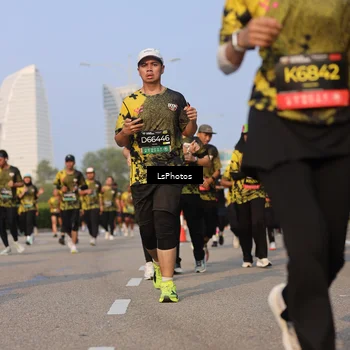 Runner Photo 6166919