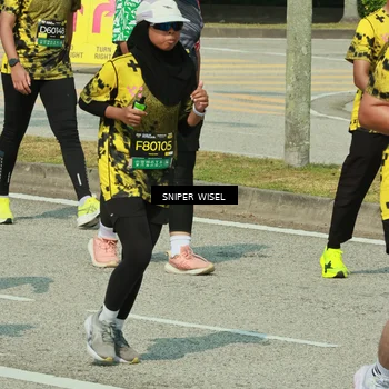 Runner Photo 6167124