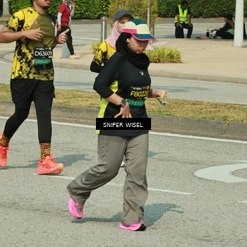 Runner Photo 6167253