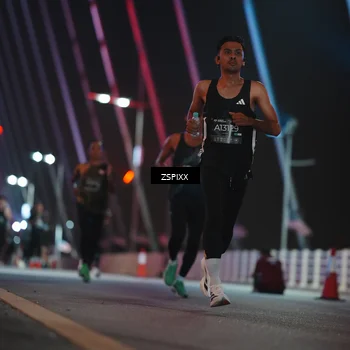 Runner Photo 6167298