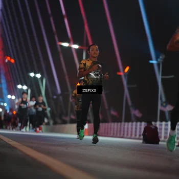 Runner Photo 6167509