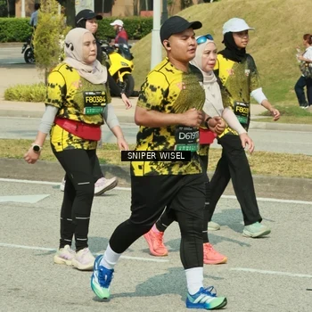 Runner Photo 6167642