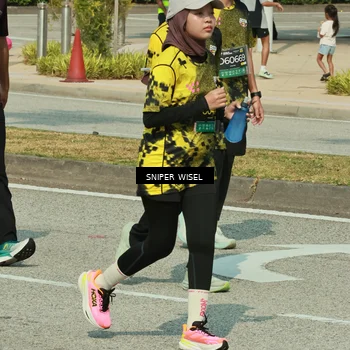 Runner Photo 6167717