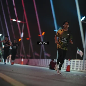 Runner Photo 6168240