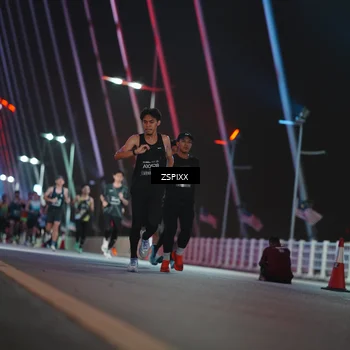Runner Photo 6168837