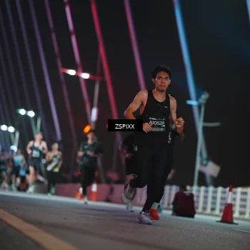 Runner Photo 6169619