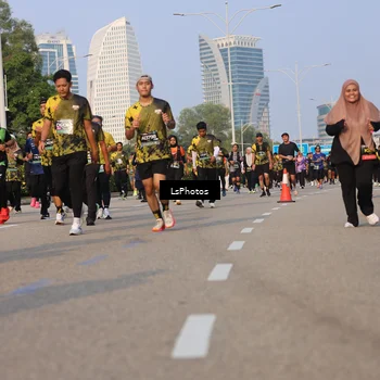 Runner Photo 6169975