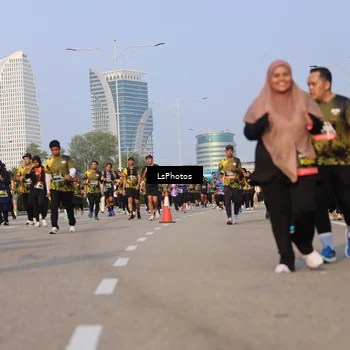 Runner Photo 6170124
