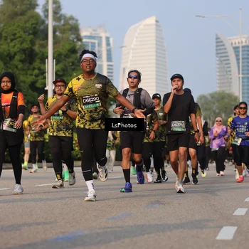 Runner Photo 6170500
