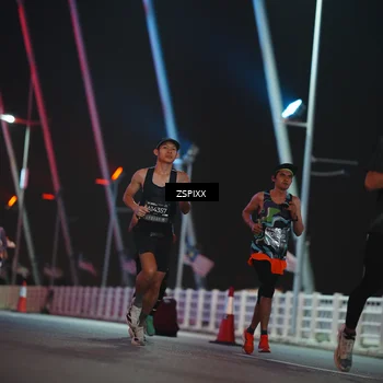 Runner Photo 6170699