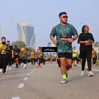 Runner Photo 6171068