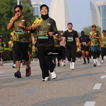 Runner Photo 6171229