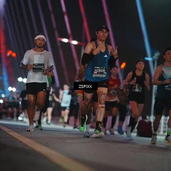 Runner Photo 6171538