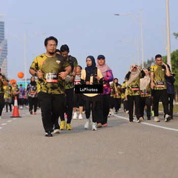 Runner Photo 6171809