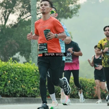 Runner Photo 6172351
