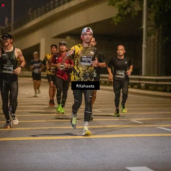 Runner Photo 6172468
