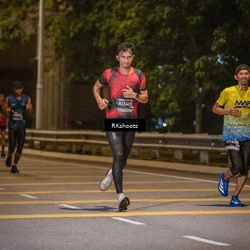 Runner Photo 6172773