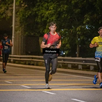 Runner Photo 6172790