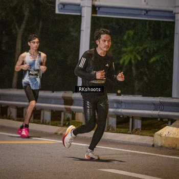Runner Photo 6173118