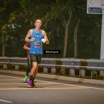 Runner Photo 6173544