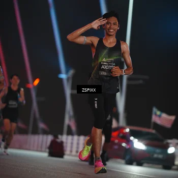 Runner Photo 6173668