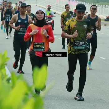 Runner Photo 6173697