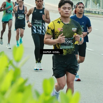 Runner Photo 6173767