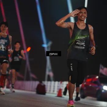 Runner Photo 6173890