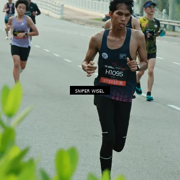Runner Photo 6173900