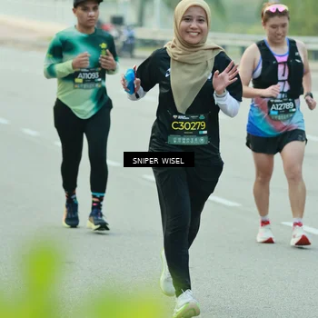 Runner Photo 6173924
