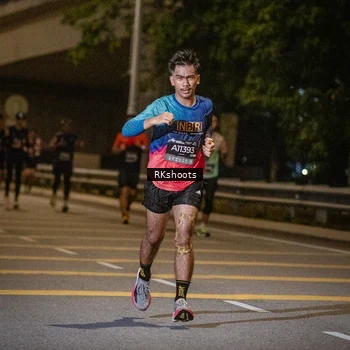 Runner Photo 6174052