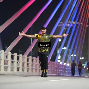 Runner Photo 6174116