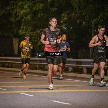 Runner Photo 6174131