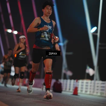 Runner Photo 6174142